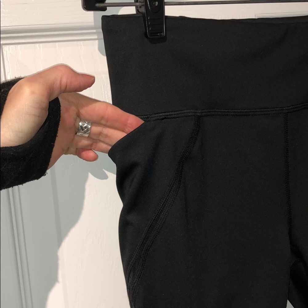 Fabletics Mid Rise Mesh Ultracool 7/8 - Picture 4 of 10